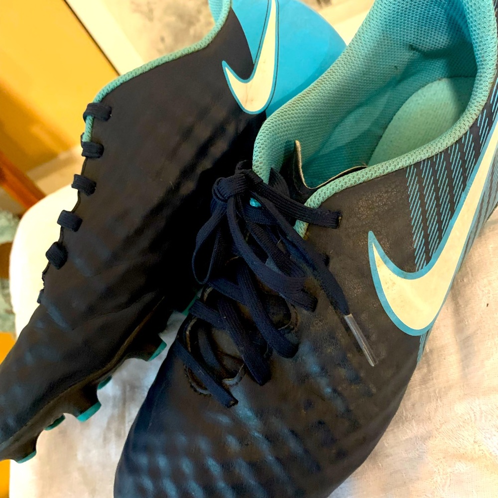 Nike Magista MG soccer cleats